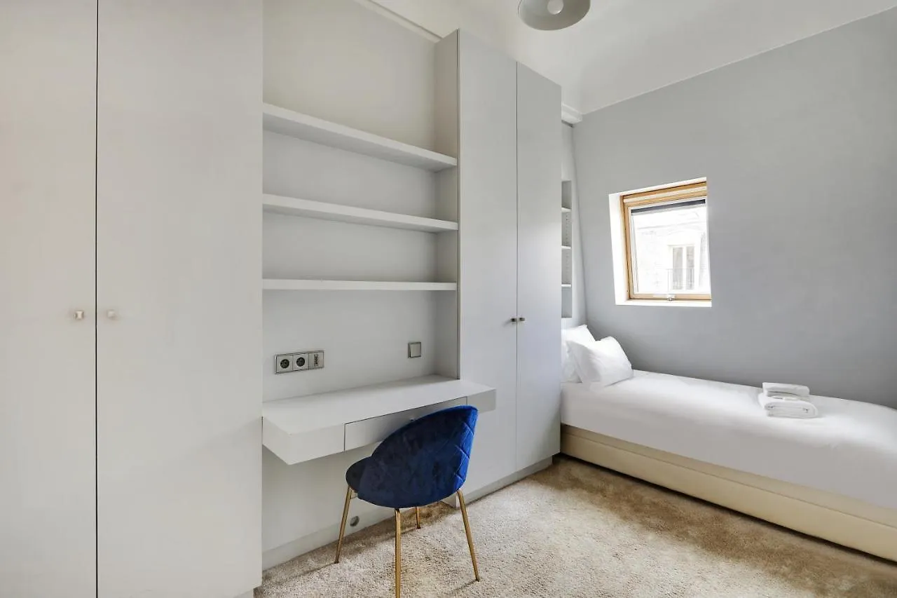 Pick A Flat'S Apartment In Montaigne - Cour Albert 1Er Paris France